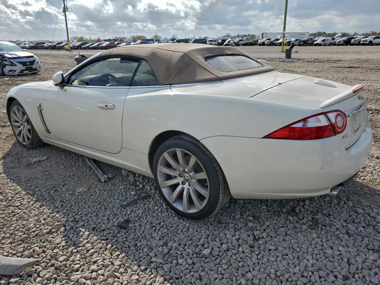 Jaguar XK Image 6
