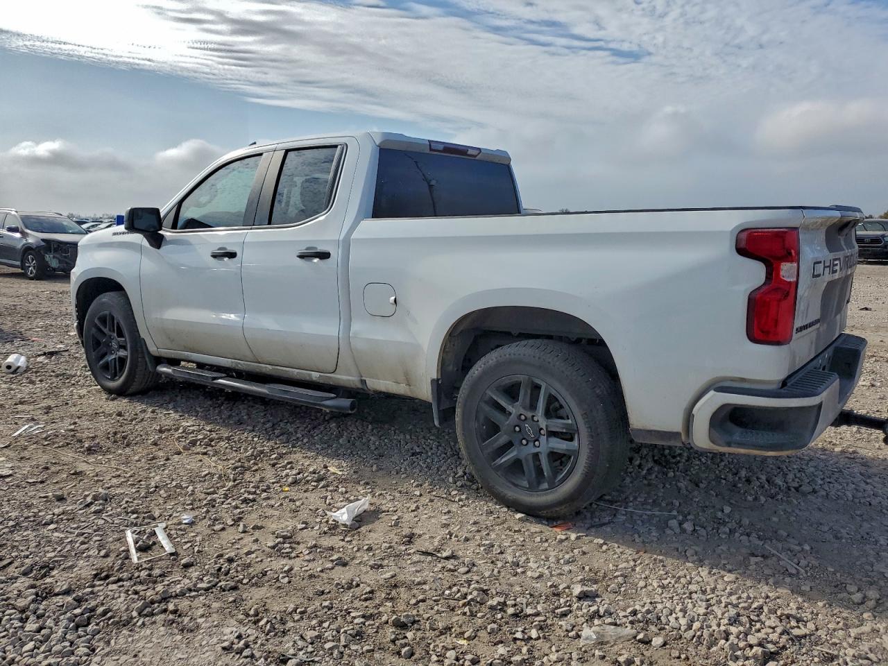Chevrolet Silverado C1500 Custom Image 5