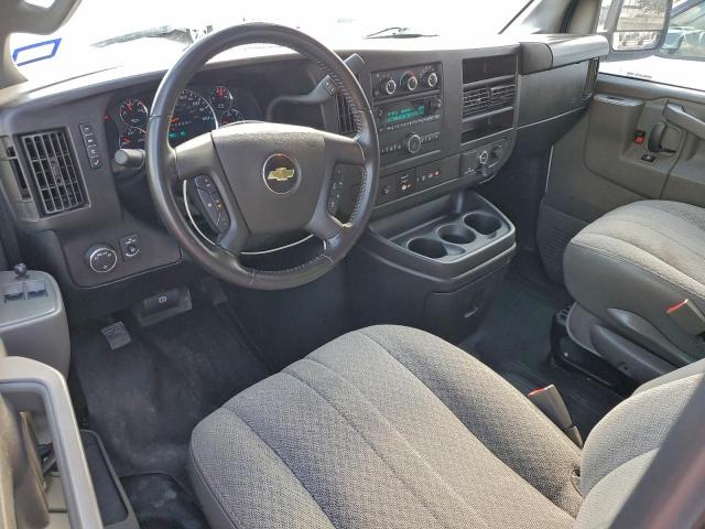 Chevrolet Express Image 13