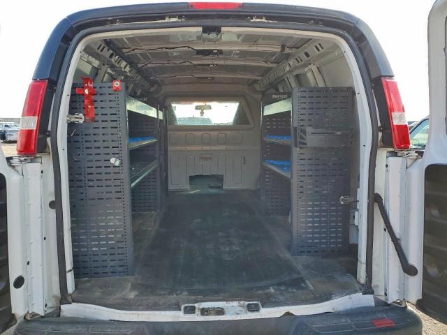 Chevrolet Express Image 5