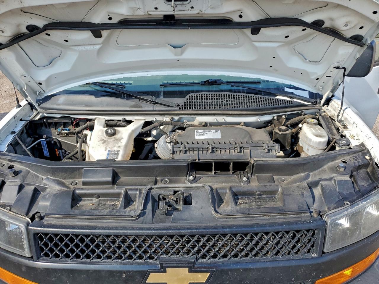 Chevrolet Express Image 6