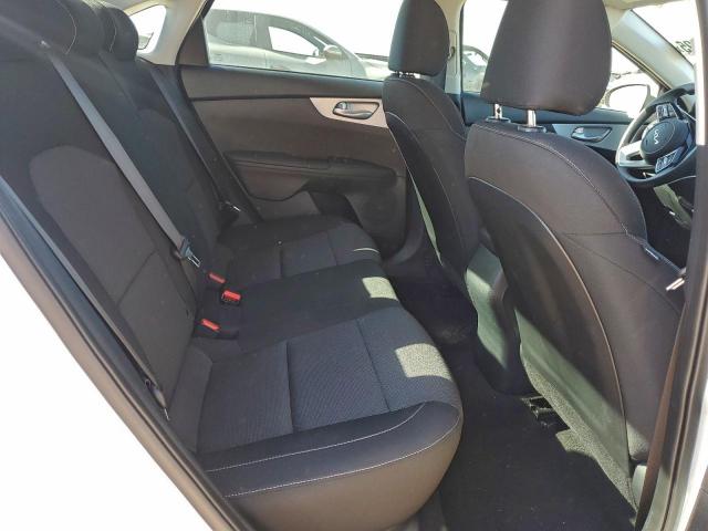 Kia Forte Lx Image 2