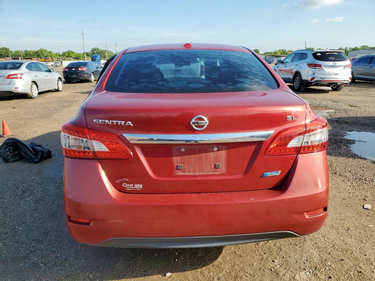 Nissan Sentra S Image 4