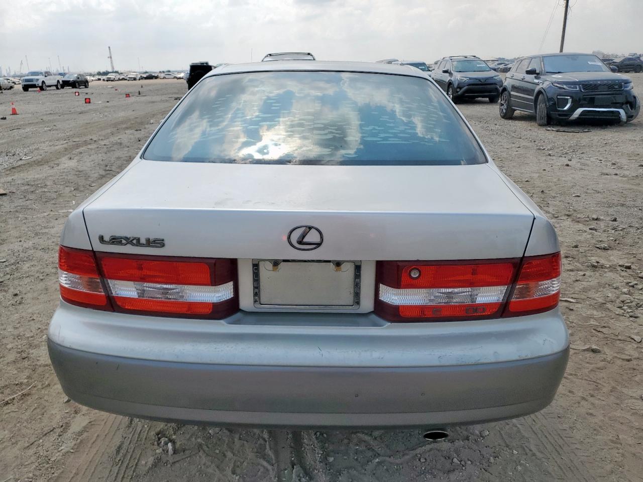 Lexus Es 300 Image 9