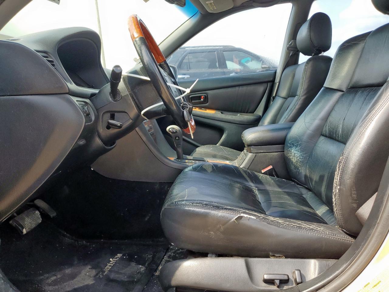 Lexus Es 300 Image 12