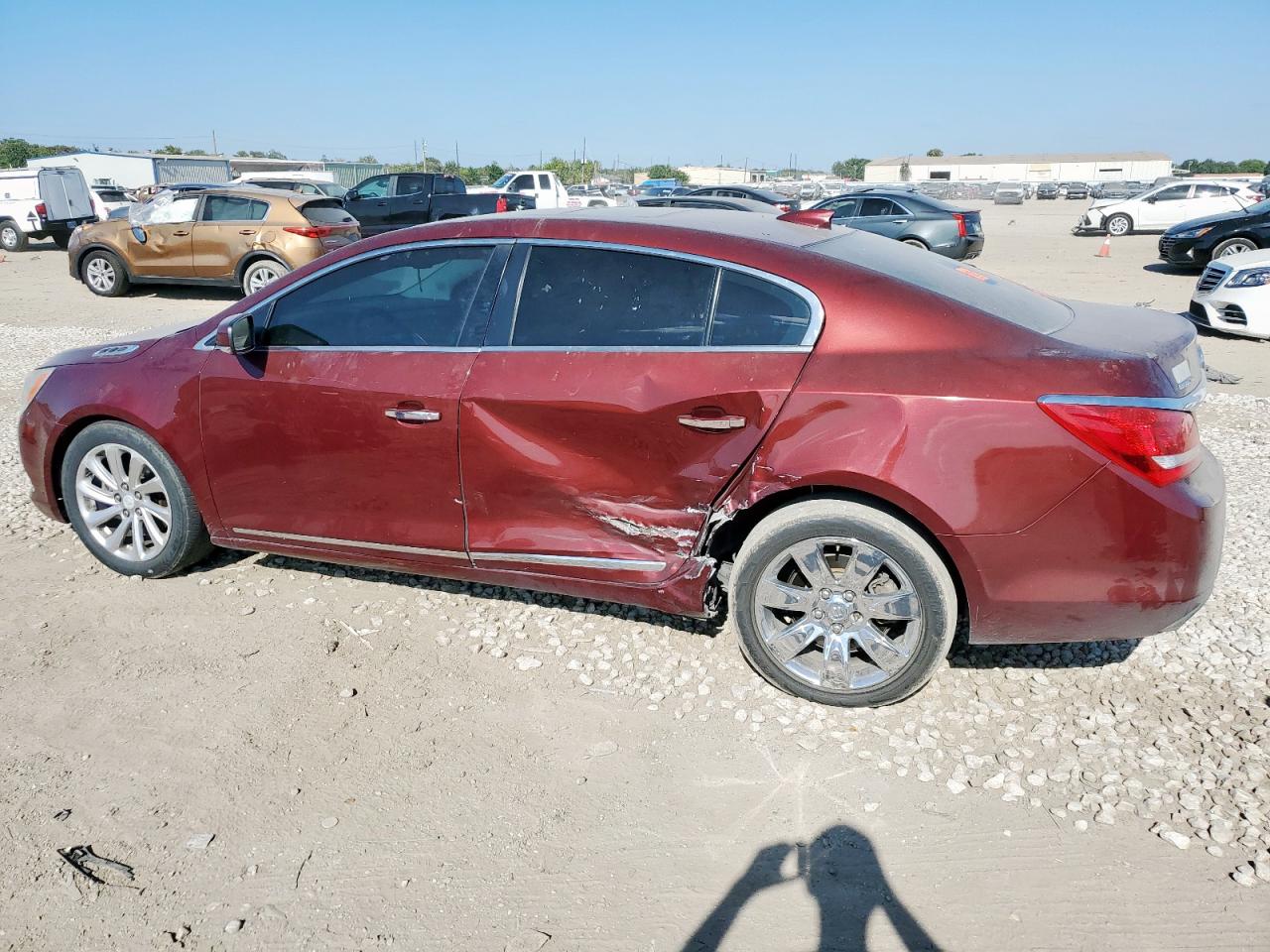 Buick LaCrosse Image 2