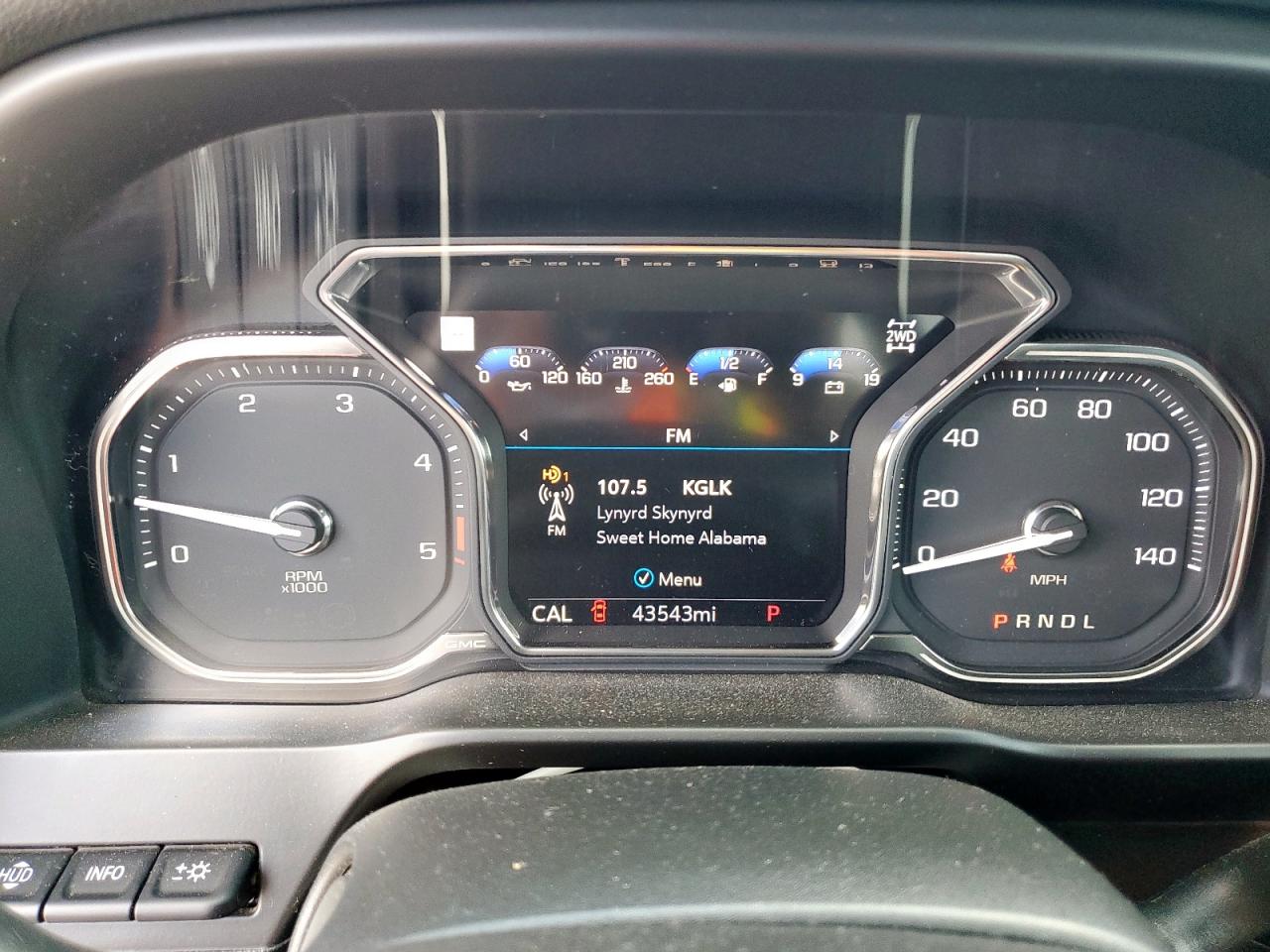 GMC Sierra K2500 Denali Image 8