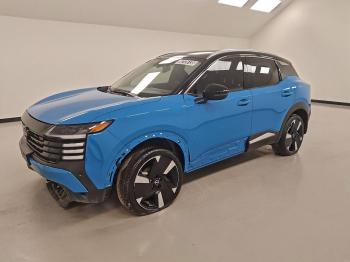  Salvage Nissan Kicks