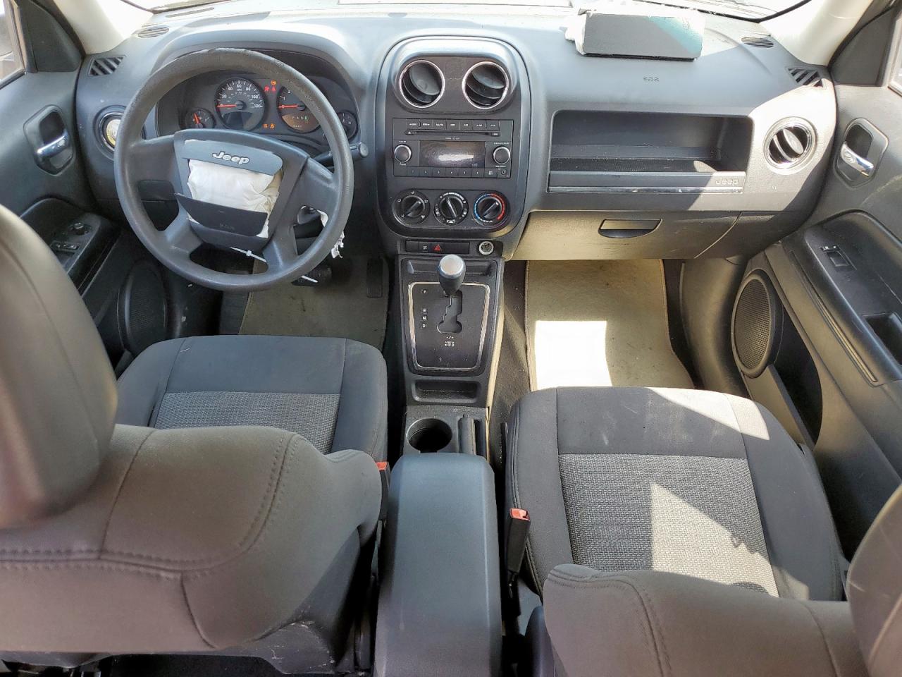 Jeep Patriot Sport Image 8