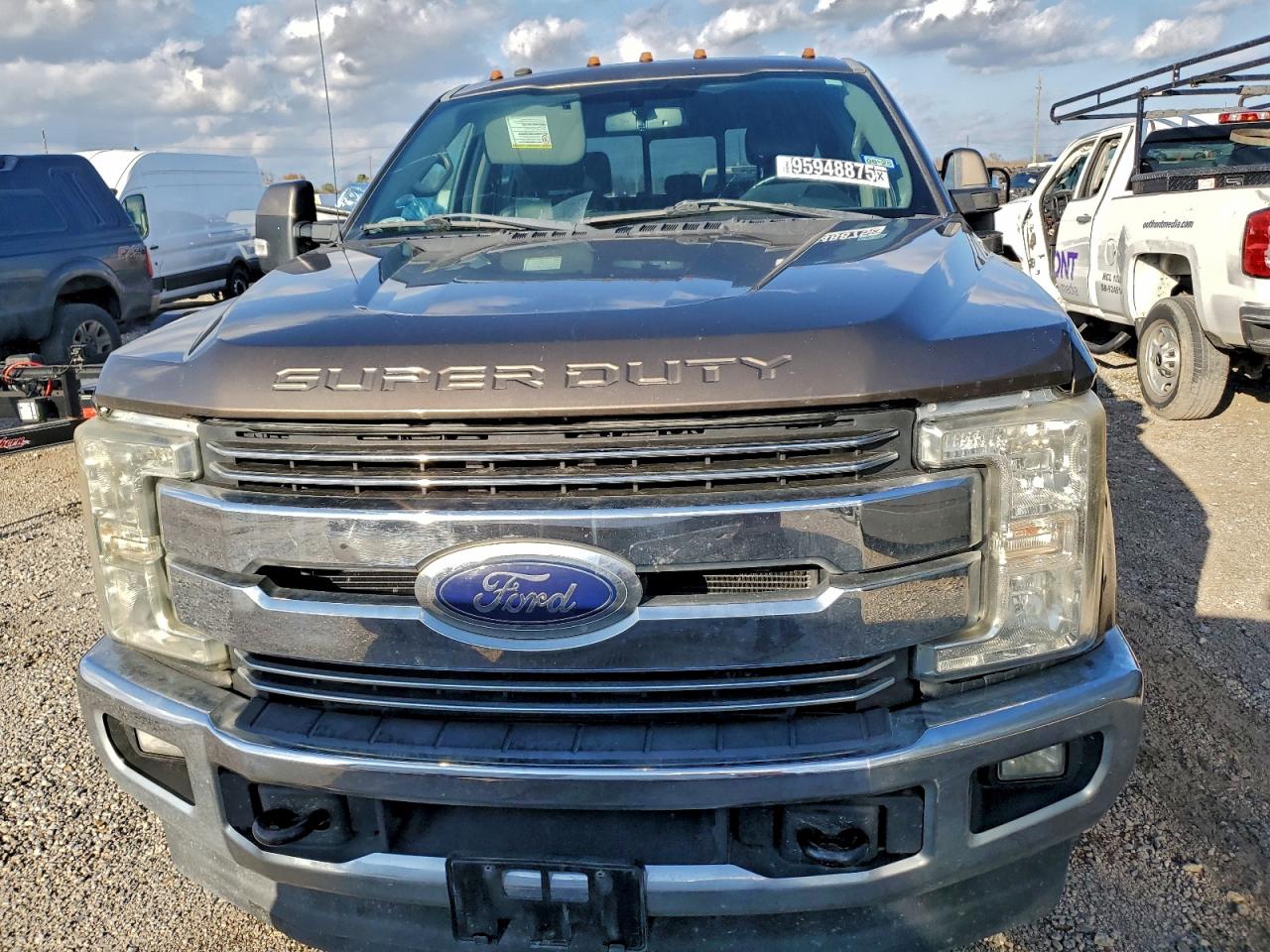 Ford F-350 Super Duty Image 8