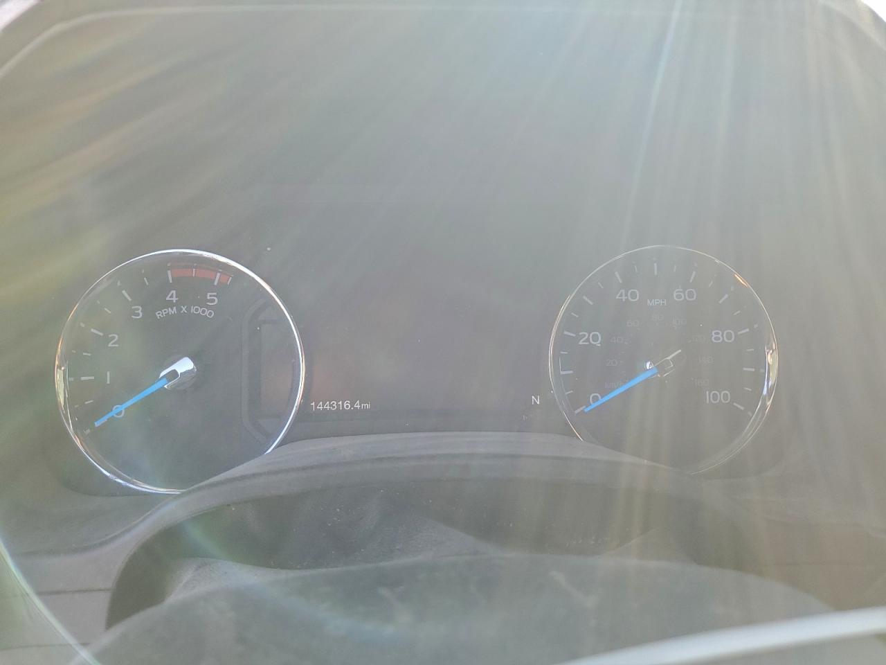 Ford F-350 Super Duty Image 6