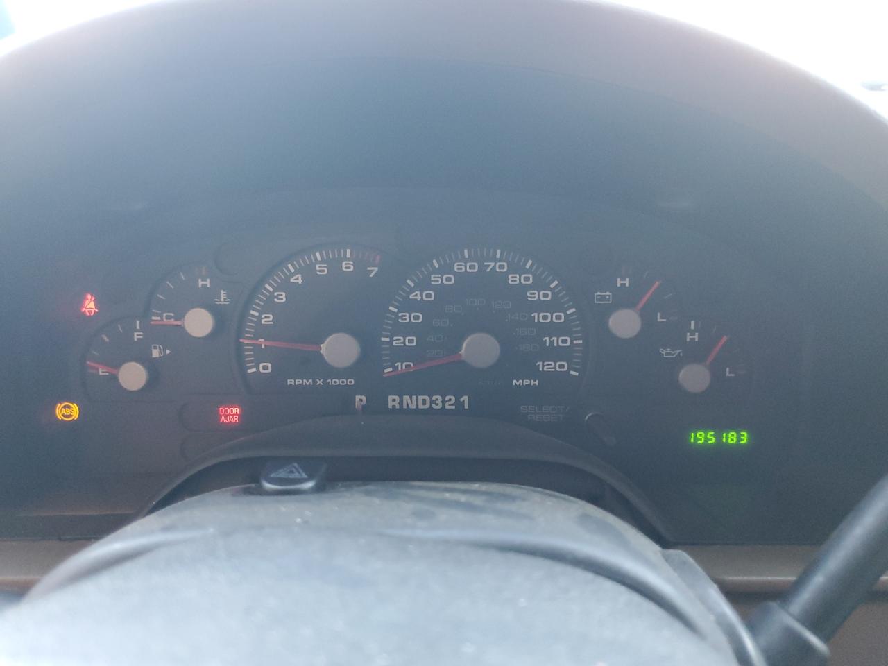 Ford Explorer Xls Image 9