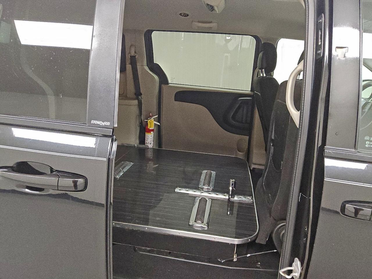 Dodge Caravan Se Image 12