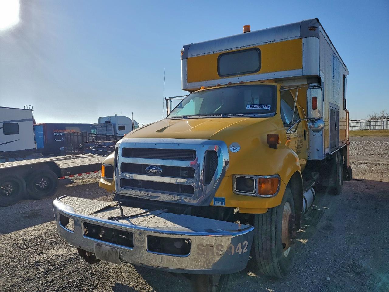 Ford F-750 Super Duty Image 4