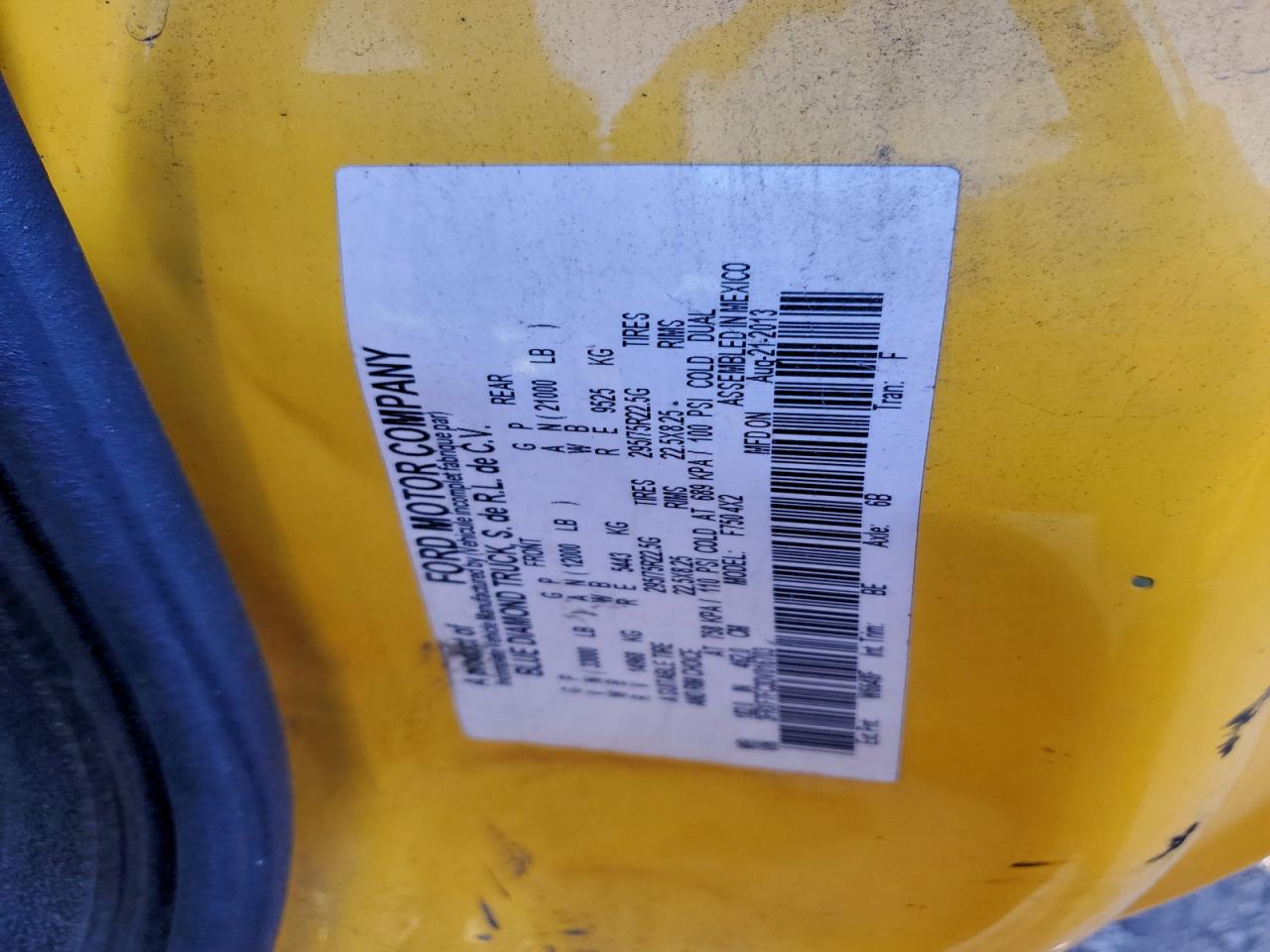 Ford F-750 Super Duty Image 7