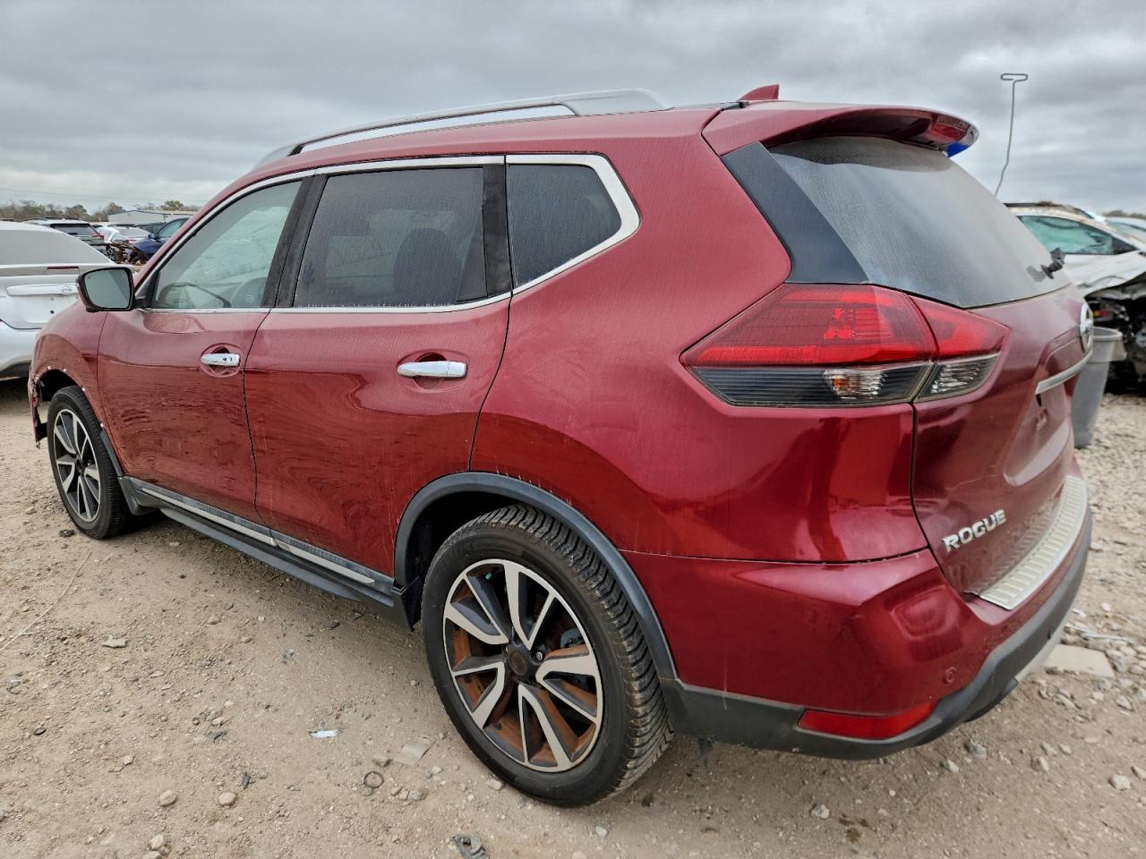 Nissan Rogue S Image 2