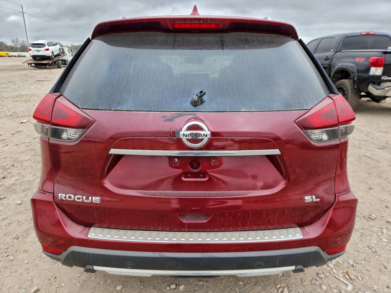 Nissan Rogue S Image 10