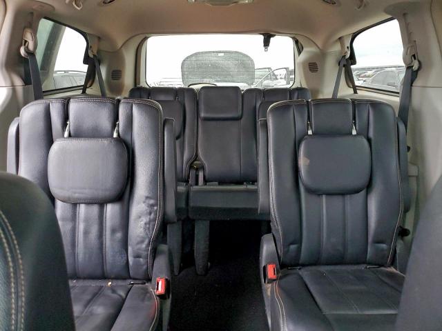 Chrysler Minivan Touring Image 12