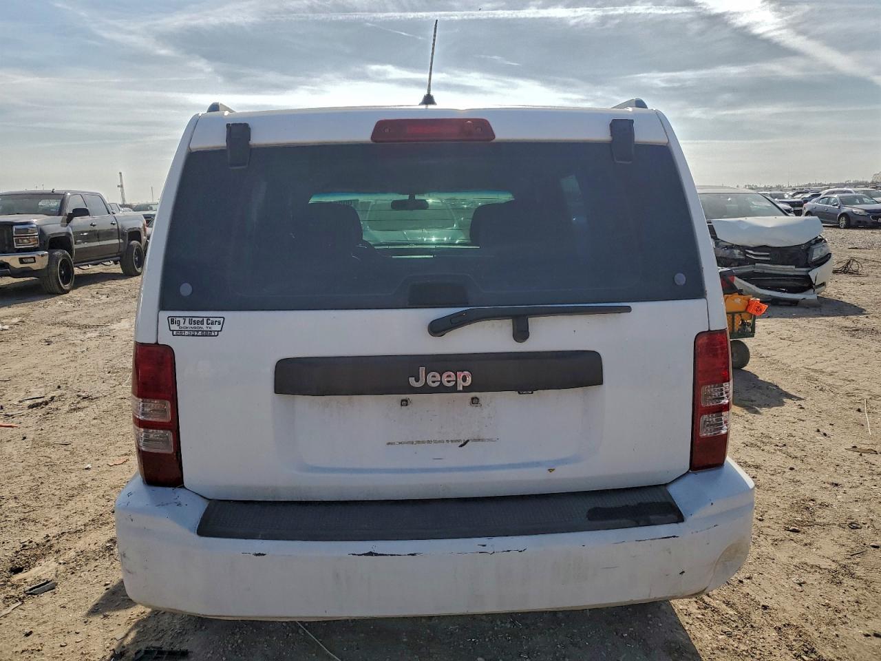 Jeep Liberty Sport Image 2