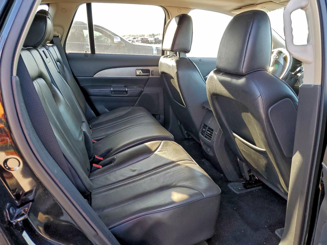 Lincoln MKX Image 12