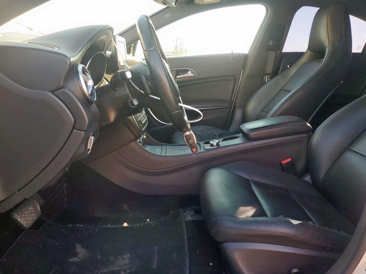 Mercedes-Benz Cla-class 250 Image 7