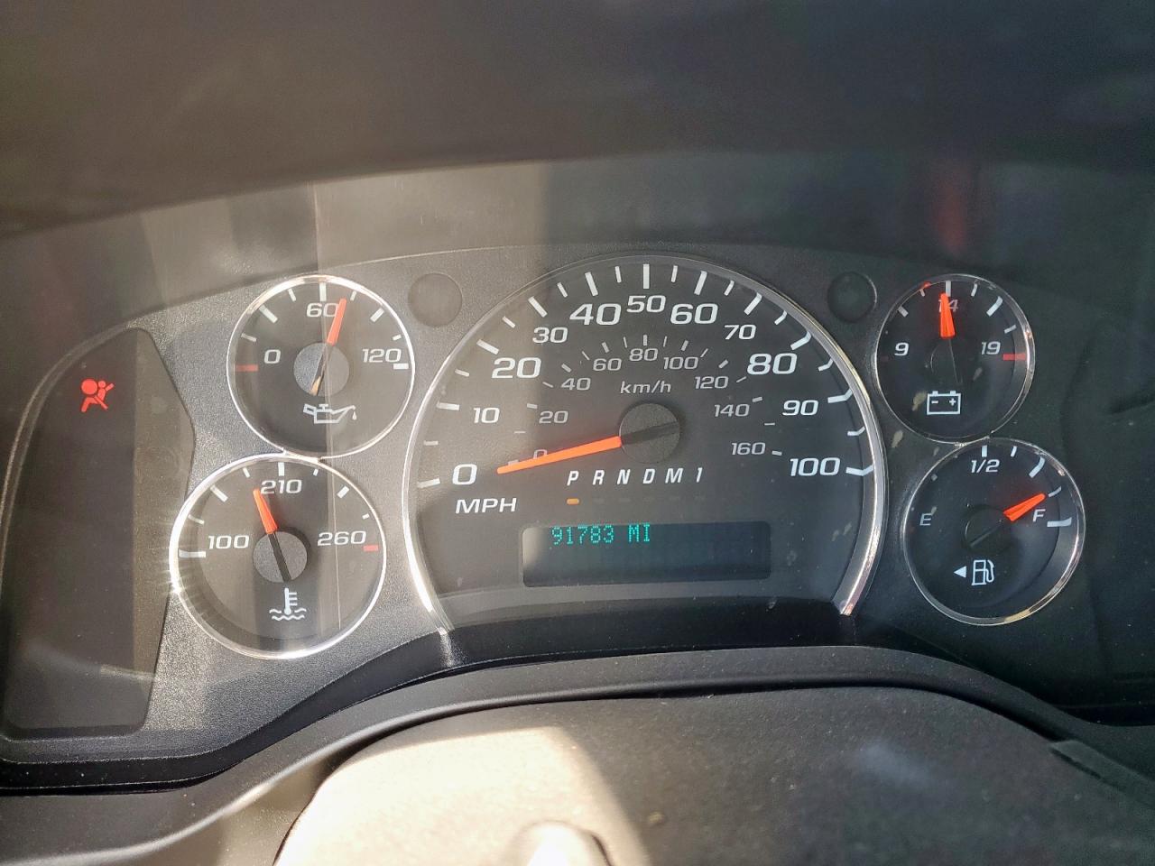 GMC Savana G2500 Image 6