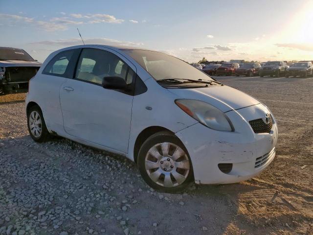 Toyota Yaris Image 3