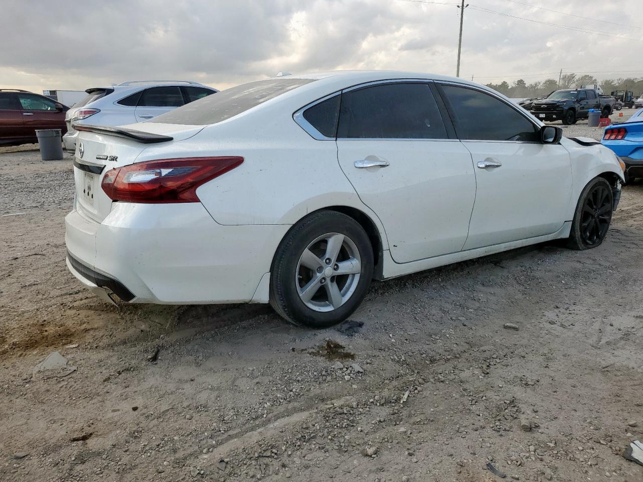 Nissan Altima 2.5 Image 5