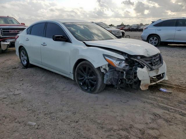 Nissan Altima 2.5 Image 4