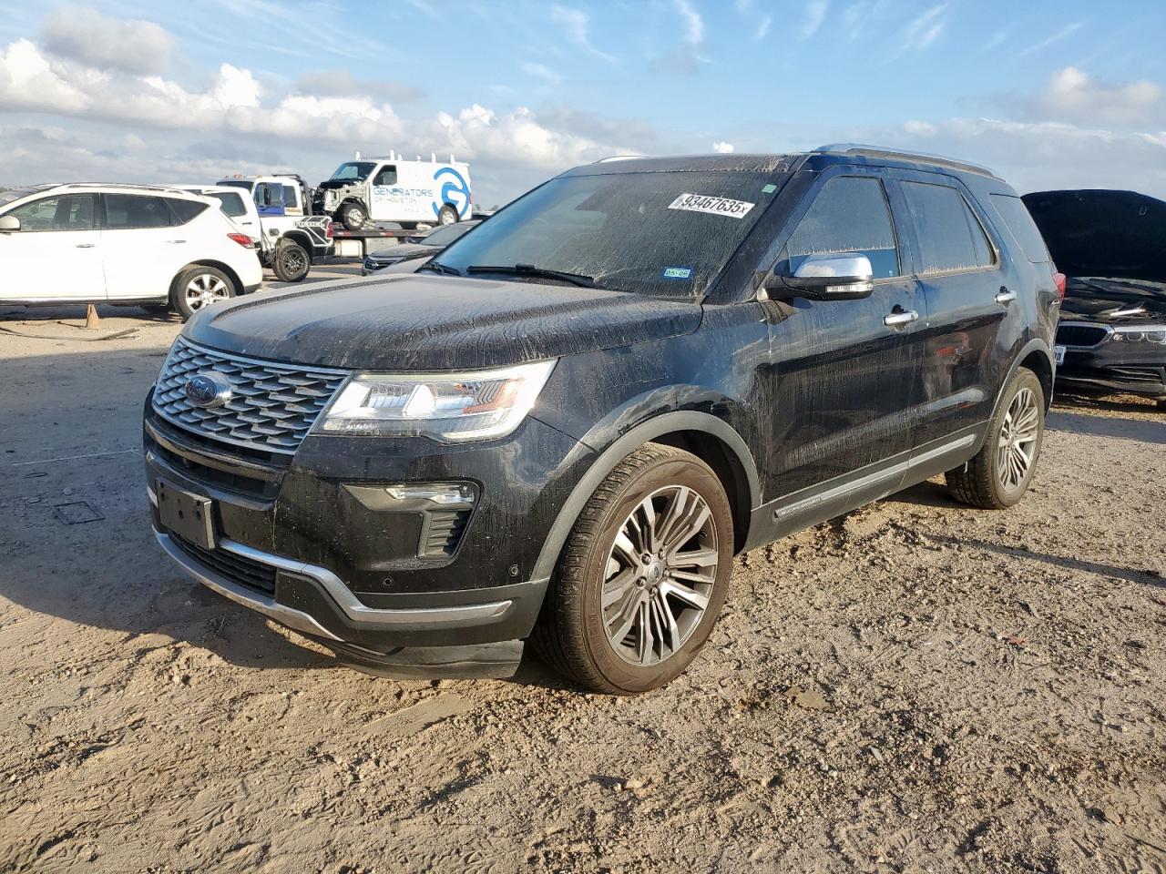 Ford Explorer Platinum Image 1