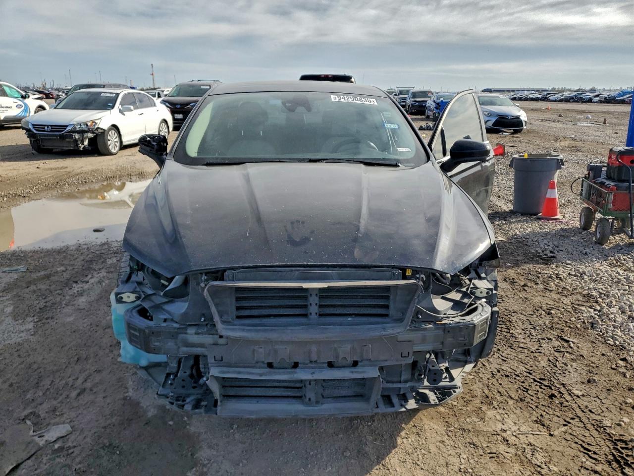 Ford Fusion Se Image 9