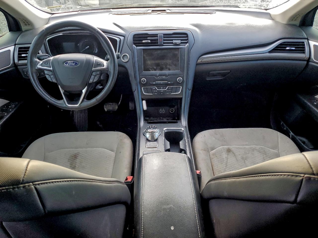 Ford Fusion Se Image 8