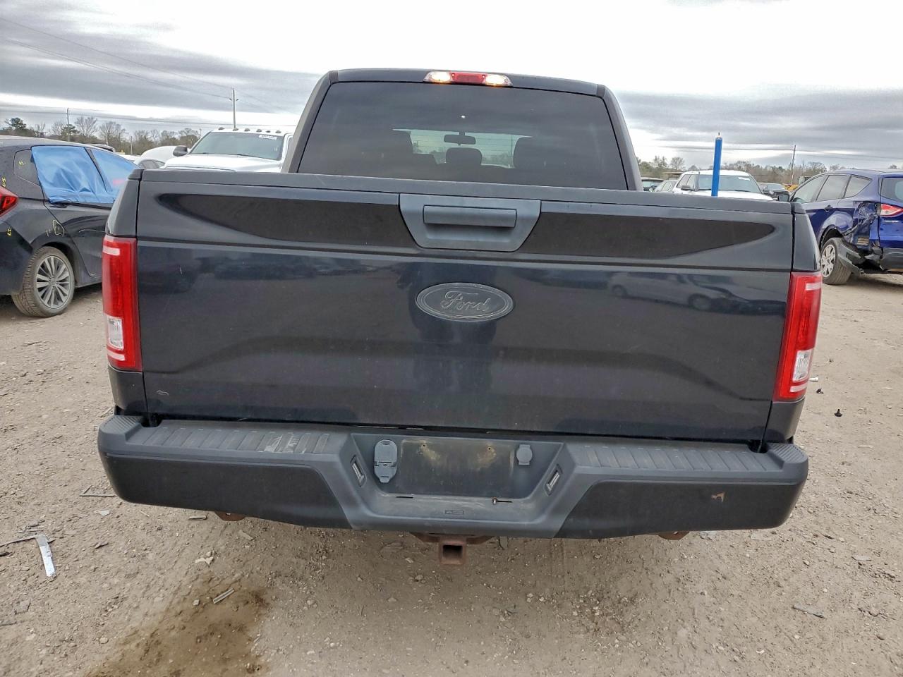 Ford F-150 Supercrew Image 4