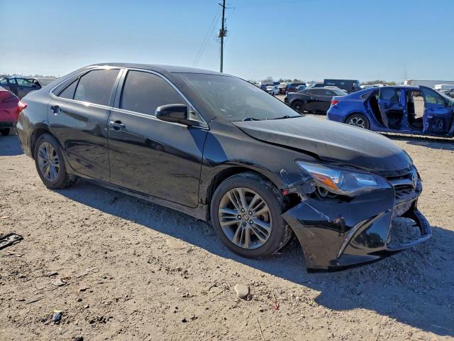 Toyota Camry Le Image 4