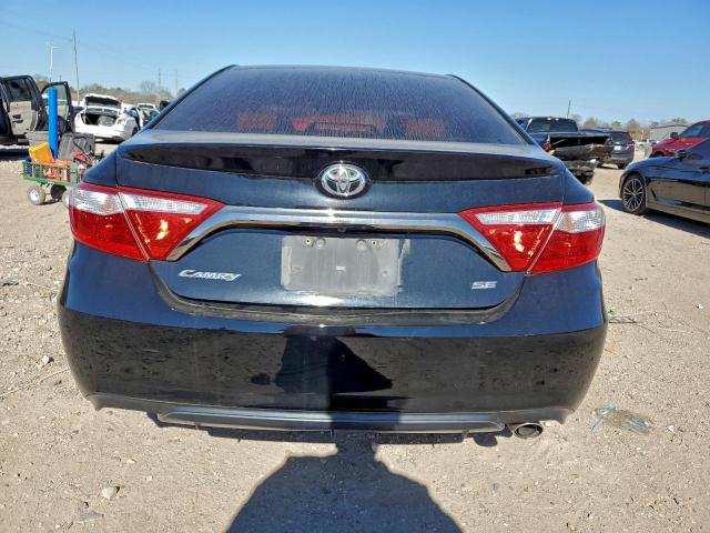 Toyota Camry Le Image 9