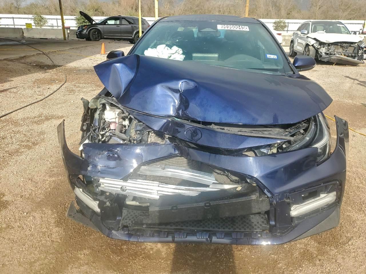 Toyota Corolla Se Image 10