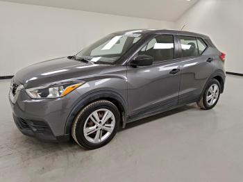  Salvage Nissan Kicks