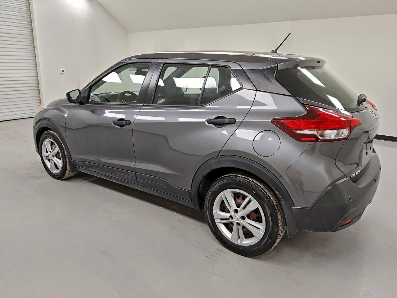 Nissan Kicks S Image 4