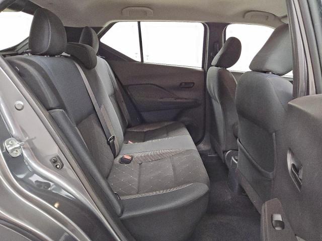 Nissan Kicks S Image 9