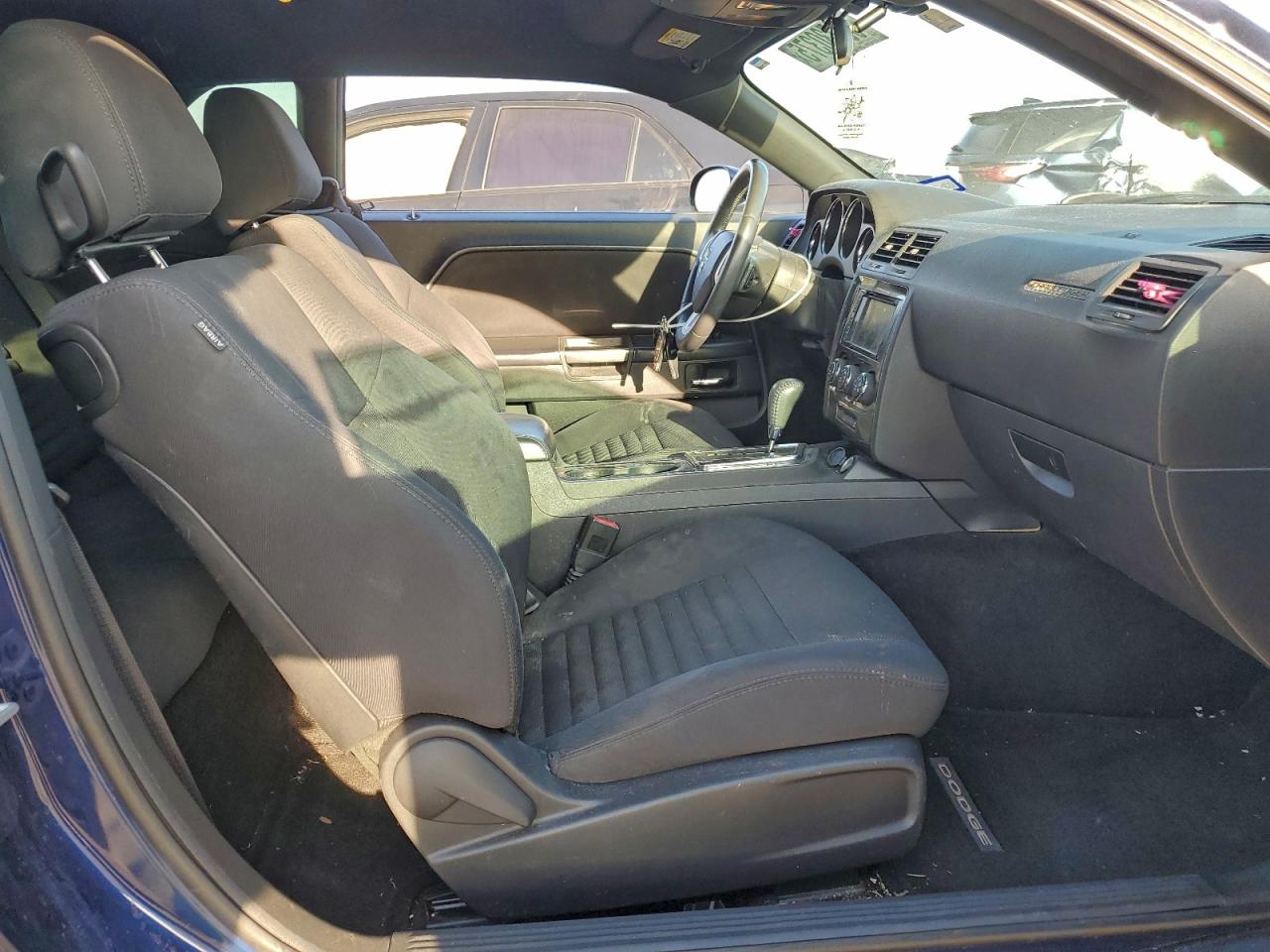 Dodge Challenger Sxt Image 9