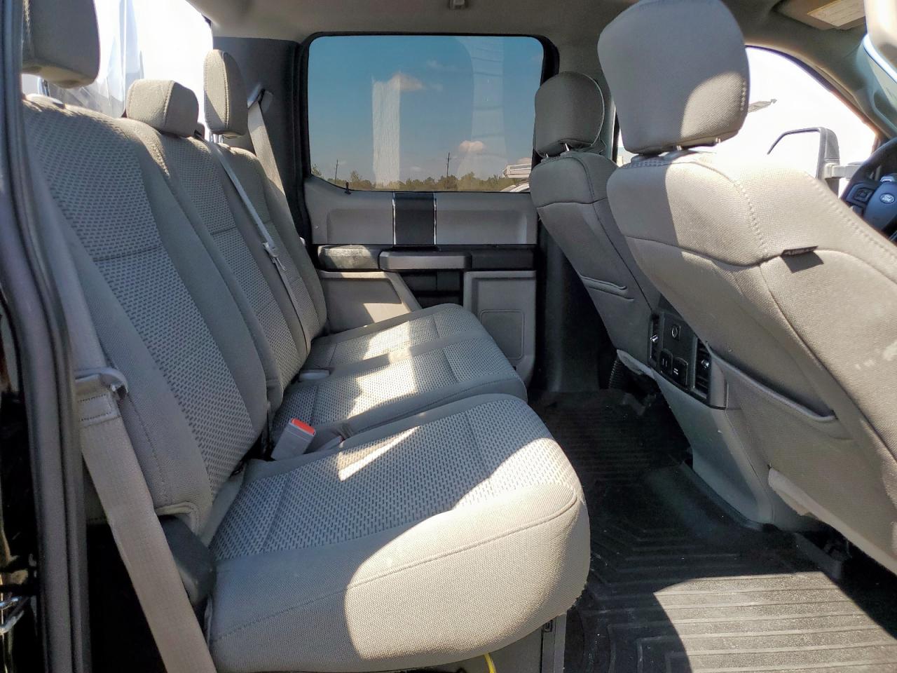 Ford F-250 Super Duty Image 4