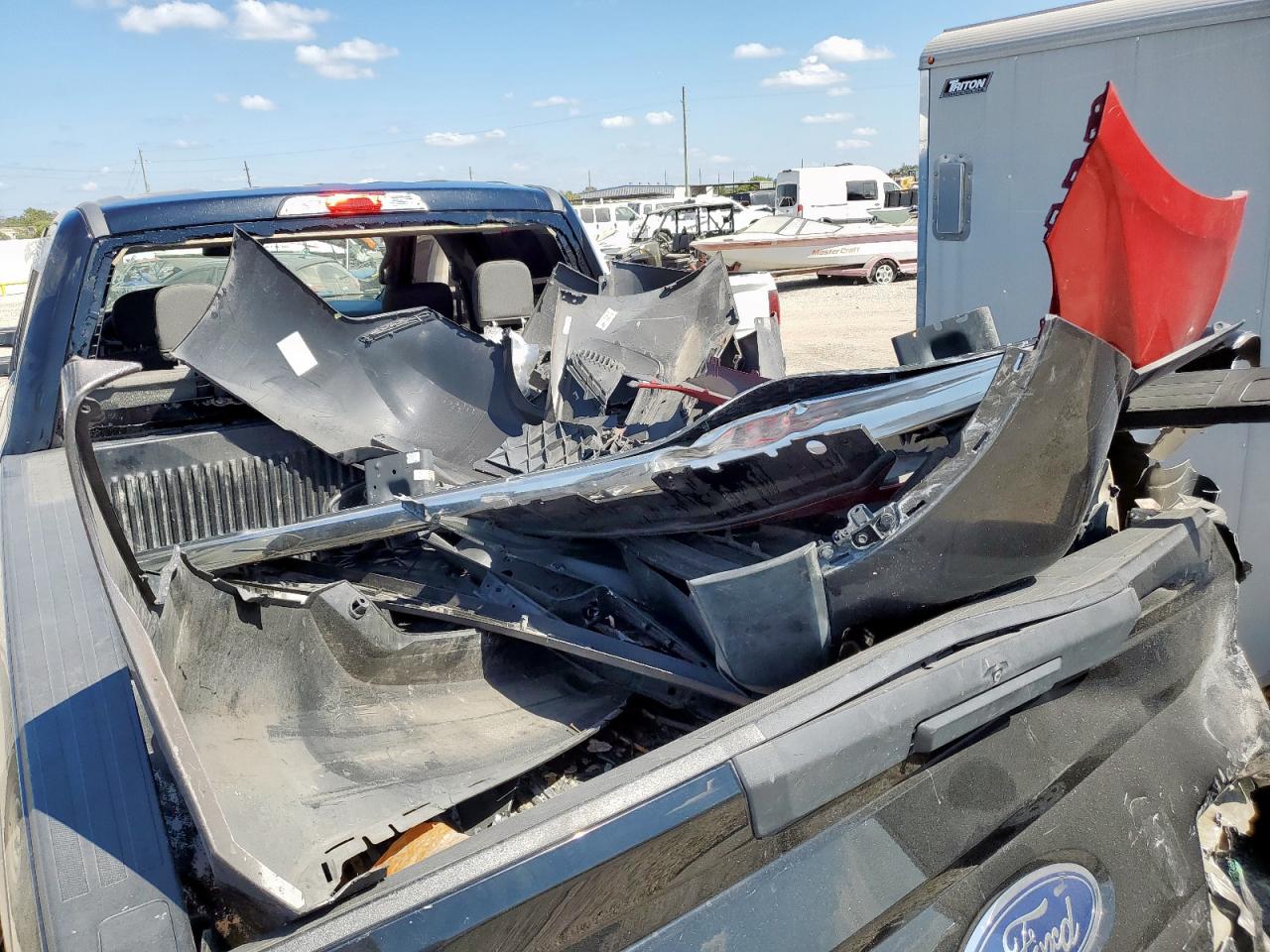 Ford F-250 Super Duty Image 13