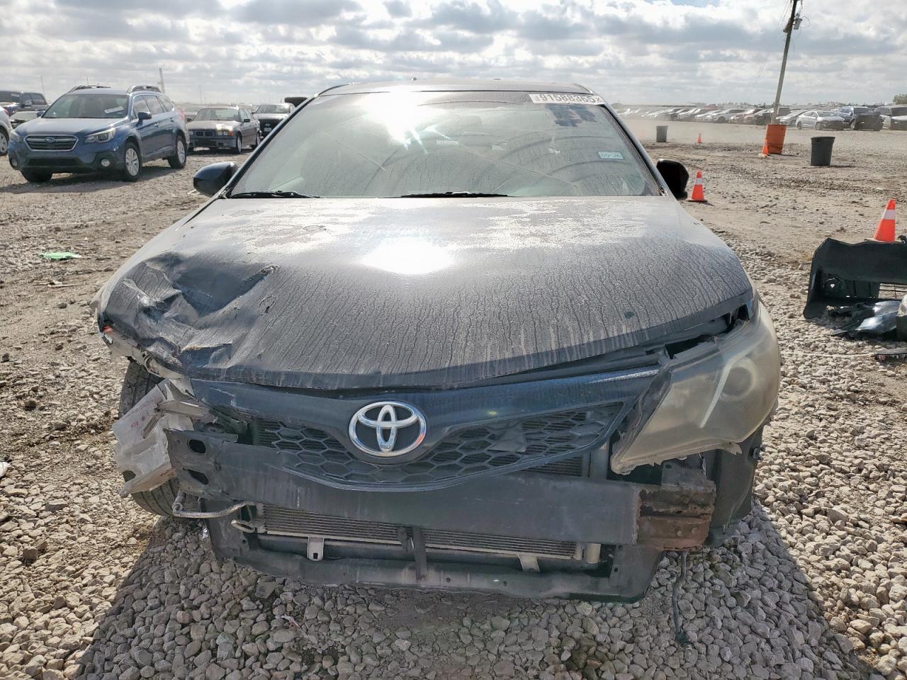Toyota Camry L Image 7
