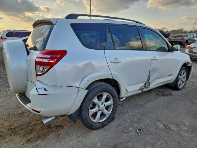 Toyota RAV4 Limited Image 2