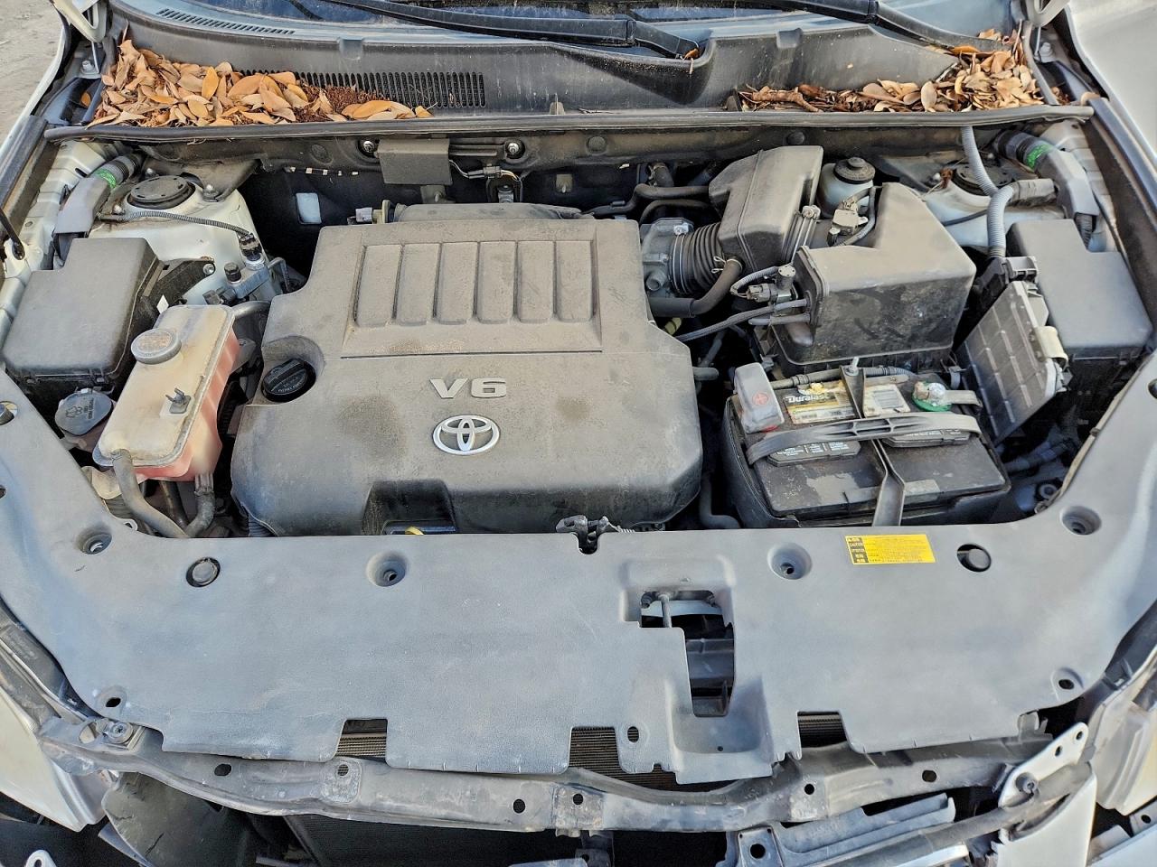 Toyota RAV4 Limited Image 12