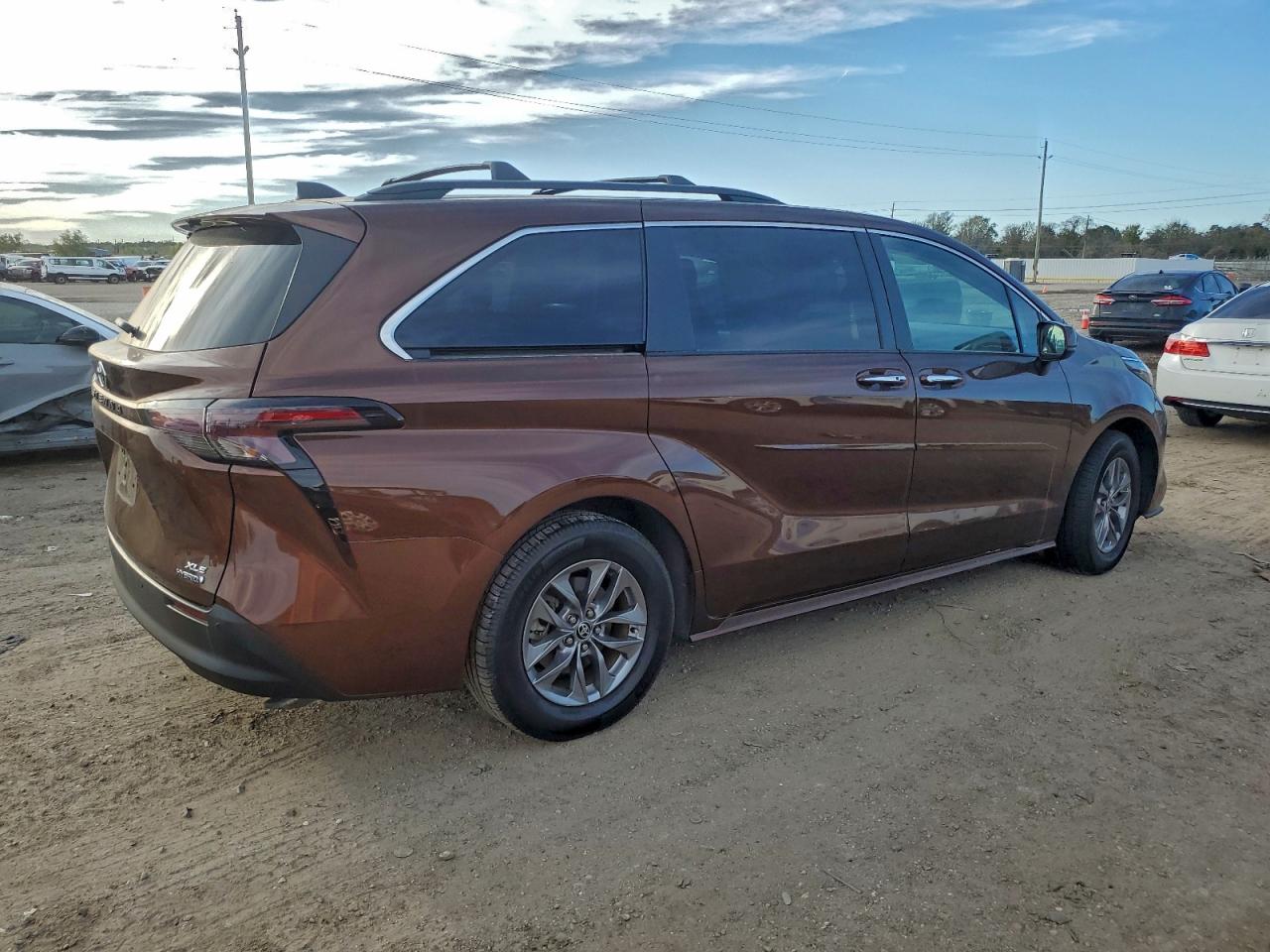 Toyota Sienna Xle Image 13