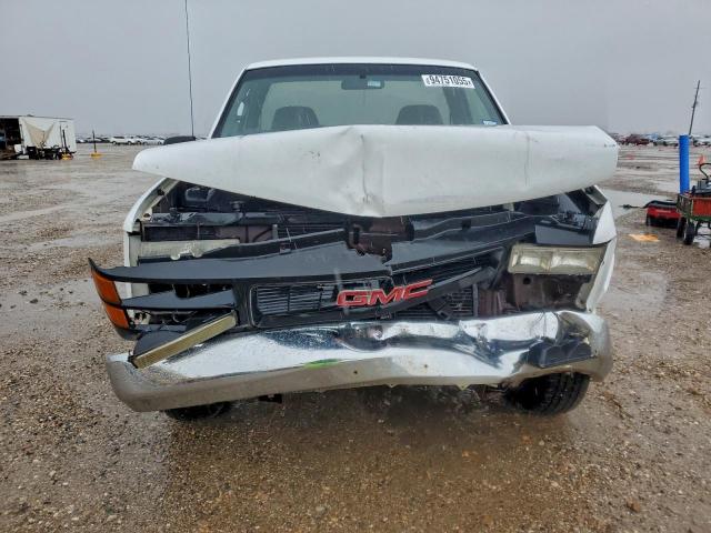 GMC Sierra C1500 Image 2