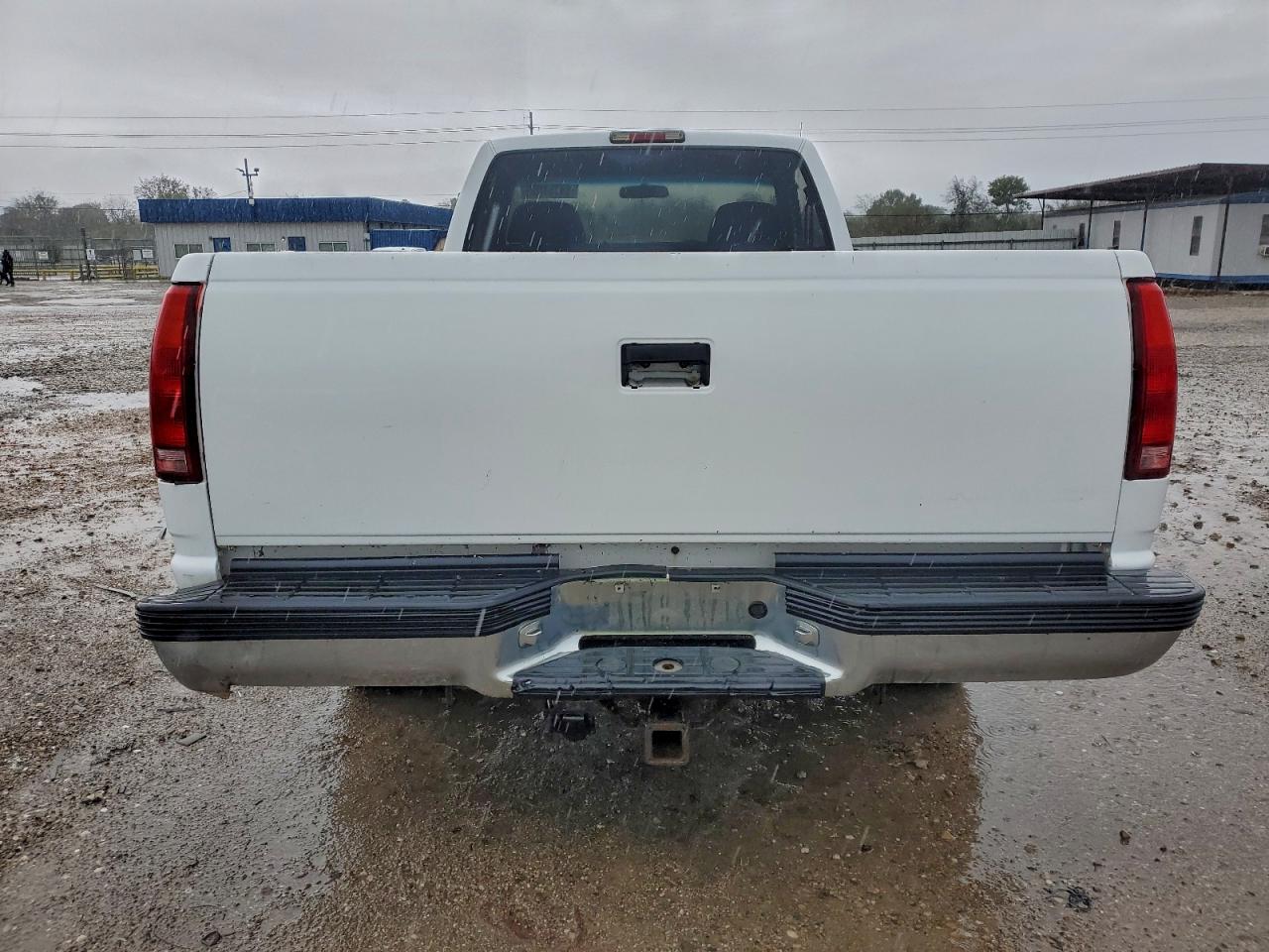 GMC Sierra C1500 Image 4