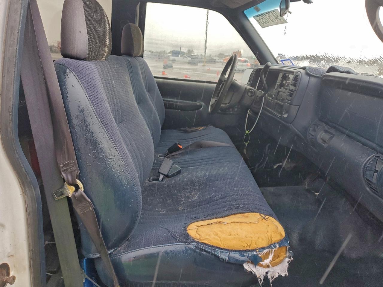 GMC Sierra C1500 Image 5