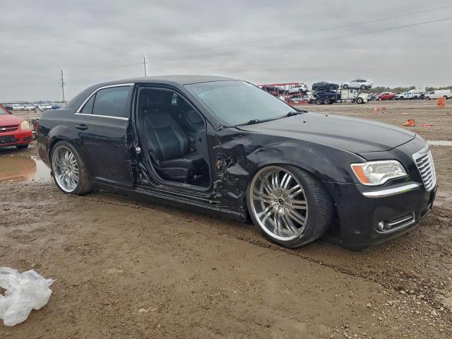 Chrysler 300 Image 2